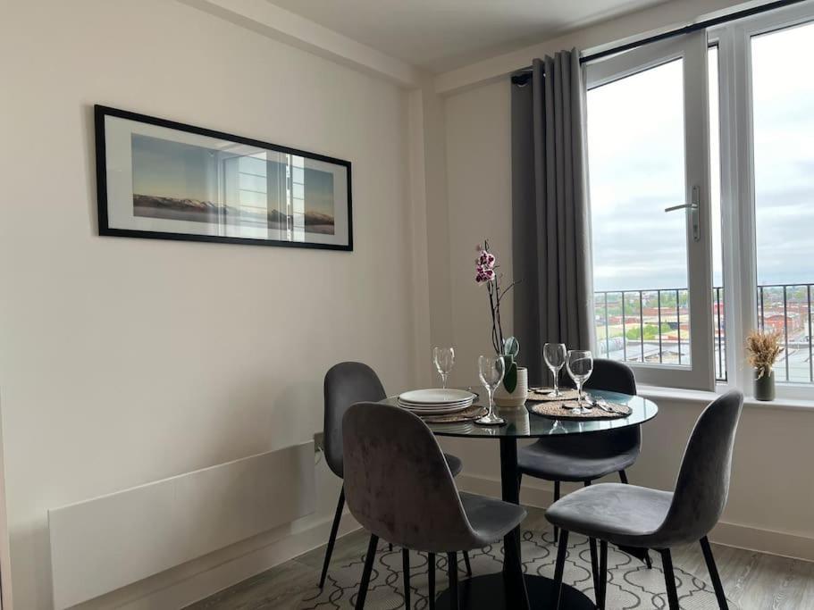 Prime Suite 2 Bedroom Apartment With Rooftop Terrace مانشستر المظهر الخارجي الصورة