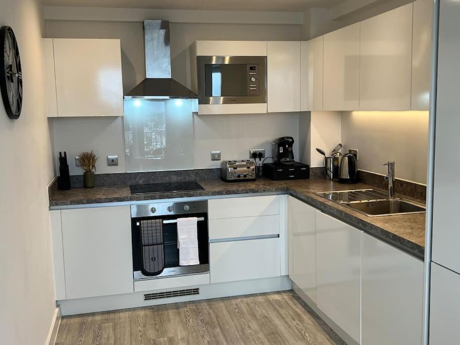Prime Suite 2 Bedroom Apartment With Rooftop Terrace مانشستر المظهر الخارجي الصورة